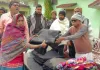 Ballia News: बेटी के छठीआर पर हुई दुआओं की बारिश, जरूरतमंदों में बांटे गए कंबल
