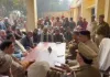 Ballia News : मंदिर चोरी के खुलासे पर उठे सवाल, आक्रोशित ग्रामीणों ने किया सुखपुरा थाने का घेराव