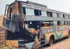 गंगा एक्सप्रेस-वे पर दर्दनाक हादसा : बस का टायर बदल रहे यात्रियों को ट्रक ने रौंदा, एक की मौत