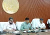 आईजीआरएस शिकायतों के निस्तारण में लापरवाही पर डीएम सख्त, नलकूप अधिकारी का वेतन रोका