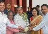 राजभवन में गूंजी बलिया की पर्यावरण मुहिम, राज्यपाल को सौंपा ‘एक वाहन–एक पौधा’ का प्रस्ताव