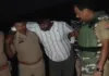 Ballia News: पुलिस मुठभेड़ में संदिग्ध गोतस्कर गिरफ्तार, जवाबी कार्रवाई में पैर में लगी गोली