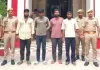बलिया में फोटोग्राफरों से DSLR कैमरा लूटने वाले चार आरोपी गिरफ्तार, कैमरे और बाइक बरामद