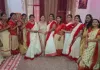 बलिया में बंगाल के रंग में रंगा नवरात्रि उत्सव, महिलाओं ने किया धुनुची नृत्य और सिंदूर खेला