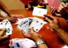 वाराणसी में जुआ खेलने के विवाद में बवाल, पुलिस पर पथराव, पांच गिरफ्तार
