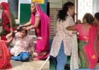 उन्नाव : प्राथमिक विद्यालय में हंगामा, रसोइयों और सहायक अध्यापिका में जमकर मारपीट, वीडियो वायरल
