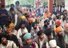 लखीमपुर खीरी: सिख समाज ने एसडीएम कार्यालय का घेराव किया, अनिश्चितकालीन धरना शुरू, प्रशासन के खिलाफ जमकर विरोध