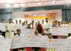 Ballia News: शिक्षामित्र सम्मान समारोह में मंत्री दयाशंकर सिंह ने बांटे चेक, विकास योजनाओं की दी जानकारी