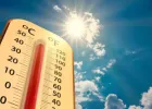 Heat Wave: वाराणसी में भीषण गर्मी का कहर, राहत के लिए लगाए गए ग्रीन शेड और वाटर एटीएम