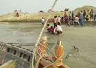Ballia News : बलिया में सरयू नदी में स्नान के दौरान युवक डूबा, एनडीआरएफ और गोताखोरों की तलाश जारी