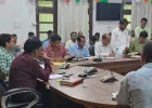 Ballia News : बलिया में बिजली विभाग की समीक्षा बैठक, लापरवाही पर अवर अभियंता निलंबित