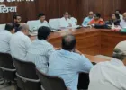 बलिया में स्वास्थ्य योजनाओं की समीक्षा, डीएम ने 100 शैय्या अस्पताल का निर्माण शीघ्र पूरा कराने के दिए निर्देश