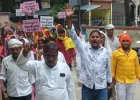 Ballia News : शराब दुकान के विरोध में महिलाओं और युवाओं का प्रदर्शन, एसडीएम ने लोकेशन समीक्षा के दिए निर्देश