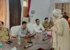 Ballia News : सम्पूर्ण समाधान दिवस में डीएम ने सुनीं 161 शिकायतें, भूमि और पेंशन मामलों पर दिए सख्त निर्देश
