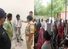 UP News: पीलीभीत में दर्दनाक हादसा, ईंटों से भरी ट्रैक्टर-ट्रॉली पलटने से राजमिस्त्री की मौत
