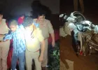 UP News: पुलिस मुठभेड़ में चेन स्नेचर गिरोह का बदमाश घायल, अवैध तमंचा और बिना नंबर की बाइक बरामद
