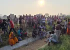 संभल: गंगा एक्सप्रेसवे पर डबल डेकर बस डिवाइडर से टकराई, 2 की मौत, दो दर्जन घायल