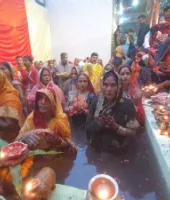 छठ पूजा संपन्न: उगते सूर्य को अर्घ्य देकर व्रतियों ने 36 घंटे बाद खोला निर्जला व्रत