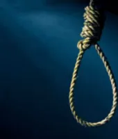 बस्ती: पीपल के पेड़ से लटकता मिला युवक का शव, कलवारी थाना क्षेत्र में फैली सनसनी, पुलिस जांच में जुटी