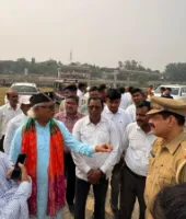 Chhath Puja 2025: घाटों पर सफाई, प्रकाश व्यवस्था और समतलीकरण के निर्देश, विधायक बोरा ने किया निरीक्षण, मंत्री ए.के. शर्मा ने ली समीक्षा बैठक