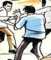 बलिया: बच्चों के विवाद में दो पक्षों में मारपीट, महिला सहित चार लोग घायल, सात पर मुकदमा दर्ज