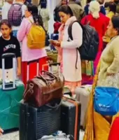 लखनऊ एयरपोर्ट पर दूसरी दिन भी उड़ानों की रफ्तार थमी, यात्रियों को घंटों इंतजार