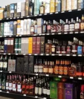 Liquor Lovers के लिए खुशखबरी: बलिया में क्रिसमस और न्यू ईयर पर देर रात तक खुलेंगी आबकारी दुकानें