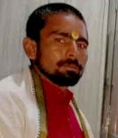 बदायूं : मंदिर परिसर में सन्यासी का शव पेड़ से लटका मिला, पुलिस जांच में जुटी