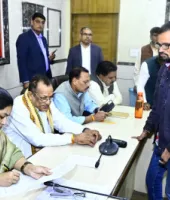 भाजपा प्रदेश कार्यालय में मंत्रियों ने सुनीं कार्यकर्ताओं की समस्याएं, कई मामलों का मौके पर समाधान