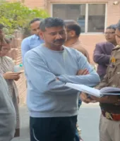 कानपुर : ट्रैक्टर पार्ट्स कारोबारी ने रिवॉल्वर से खुद को गोली मारी, गंभीर हालत में रीजेंसी के ICU में भर्ती