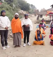 बलिया में गंगा घाट पर साधना, बटुकों ने समाज को दिया बड़ा संदेश