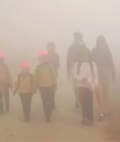 लखनऊ में स्कूल बंद/समय बदला: नर्सरी तक छुट्टी, कक्षा 1–8 अब सुबह 10 बजे से लगेंगी