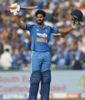 Ind vs SA: रायपुर में ऋतुराज गायकवाड़ ने रनों की बरसात, वनडे करियर का पहला शतक जमाया