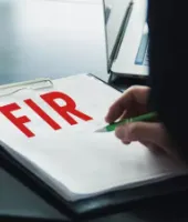 वाराणसी में नाविकों के दो गुटों में हिंसक झड़प, लाठी-डंडों से मारपीट; तीन नामजद व 60 अज्ञात पर केस दर्ज