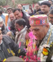 बलिया में प्राथमिक शिक्षक संघ ने TET मुद्दे पर भाजपा सांसद जगदम्बिका पाल का किया सम्मान