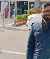 प्राथमिक विद्यालय से एम्स दिल्ली तक का सफर: बलिया के लाल डॉ. अमरेंद्र गुप्ता बने चिकित्सक, क्षेत्र में खुशी