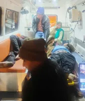 यमुना एक्सप्रेसवे पर कंटेनर की चपेट में आए बस यात्री, छह की मौत, एक घायल