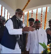 बलिया में शहीद प्रवीण कुमार सिंह की पुण्यतिथि पर श्रद्धांजलि, विधायक केतकी सिंह ने स्मृति द्वार के लिए किया भूमि पूजन