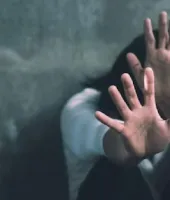 इंदौर में डॉक्टर पर दंपत्ति को बंधक बनाने, दुष्कर्म और नवजात बच्चा छीनने का आरोप