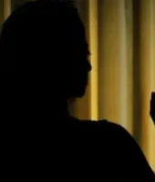 स्पा सेंटर की आड़ में देह व्यापार का आरोप, कई युवतियां थाने पहुंचीं; हिंदू महासभा ने किया प्रदर्शन