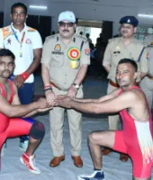 Badaun News : पुलिस खेल प्रतियोगिता का शुभारंभ, पहले दिन हुई फ्री स्टाइल कुश्ती