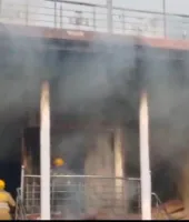 बलिया में भीषण आग : मां-बेटे की जिंदा जलकर मौत, पति घायल