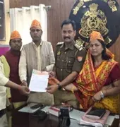 Ballia News : सीएम योगी की मां पर अभद्र टिप्पणी का आरोप, मौलाना के खिलाफ दी तहरीर