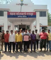 Ballia News : पुलिस ने 12 जुआरियों को किया गिरफ्तार, 83 हजार नकद व 5 बाइक बरामद