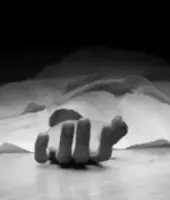 बलिया में पत्नी की हत्या: डंडे से पीटकर मार डाला, रातभर शव के पास बैठा रहा पति, गिरफ्तार