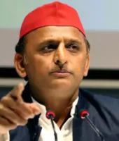 सपा को बदनाम करने वाले गाने पर दर्ज होगी प्राथमिकी : अखिलेश यादव