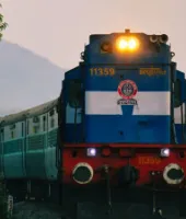 दरोगा भर्ती परीक्षा : वाराणसी और प्रयागराज के लिए चलेंगी विशेष ट्रेनें