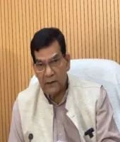 जौनपुर : ऊर्जा मंत्री एके शर्मा ने मड़ियाहूं विद्युत उपकेंद्र का किया औचक निरीक्षण