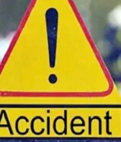 आगरा में दर्दनाक हादसा: पेड़ से टकराई कार, एक ही परिवार के 5 लोगों की मौत