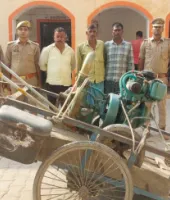 बलिया में गौशाला से चोरी का पम्पिंग सेट बरामद, तीन आरोपी गिरफ्तार